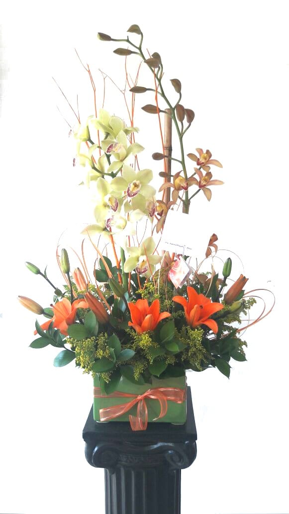 Arreglo Orquídeas y Lirios